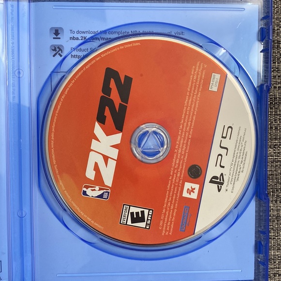 PS5 NBA 2K22 - Picture 2 of 2